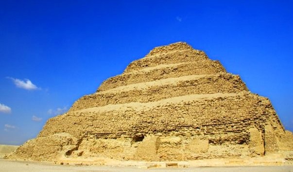 ступенчатая пирамида