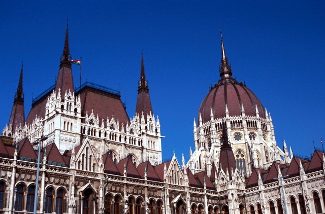 здание венгерского парламента будапешт венгрия