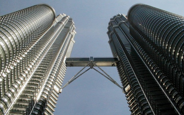 башни петронас куала лумпур малайзия