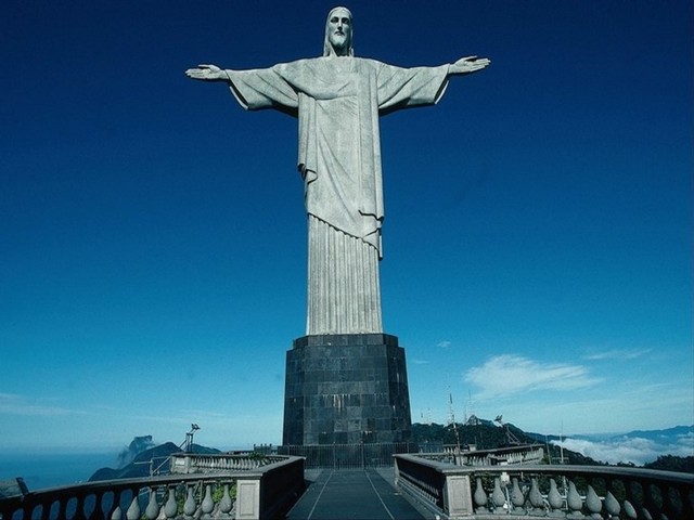 статуя христа искупителя в рио де жанейро